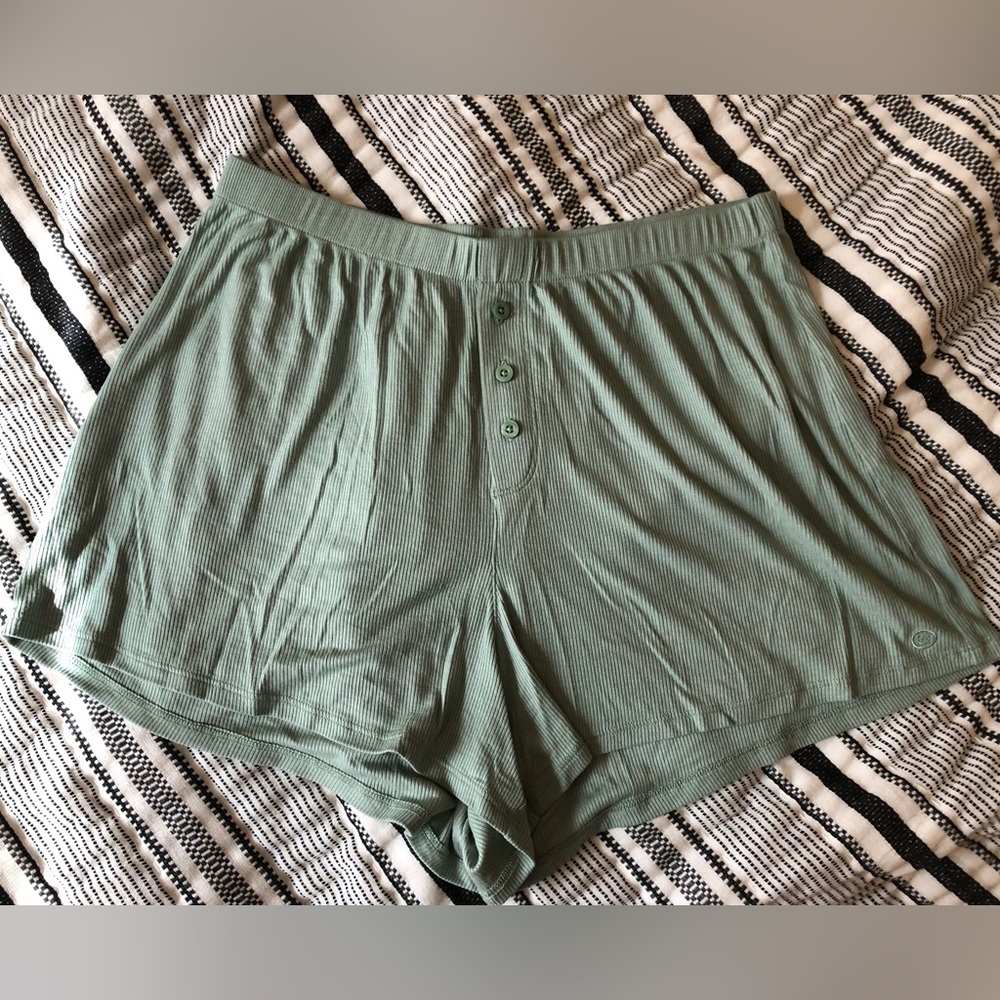 Gilly Hicks sleep shorts